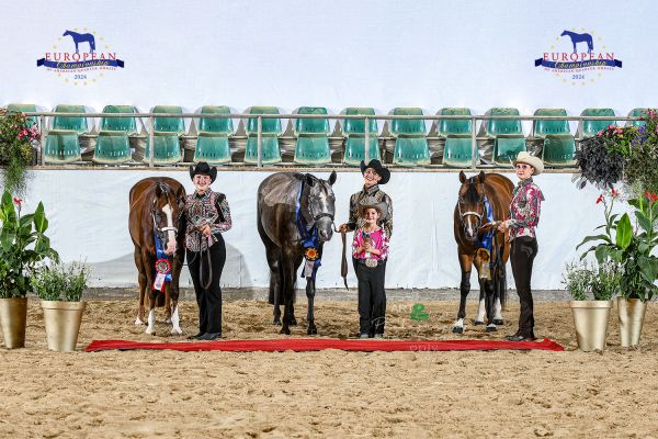 YOUNG HORSE CUP SHOWMANSHIP EC2 3562 WEB